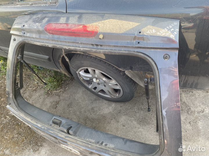 Крышка дверь багажника Kia sportage 2