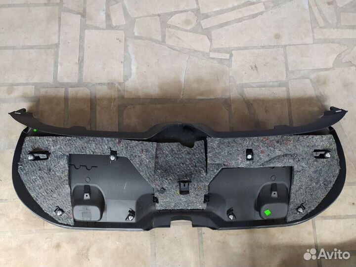 Обшивка двери багажника Peugeot 308 2008+