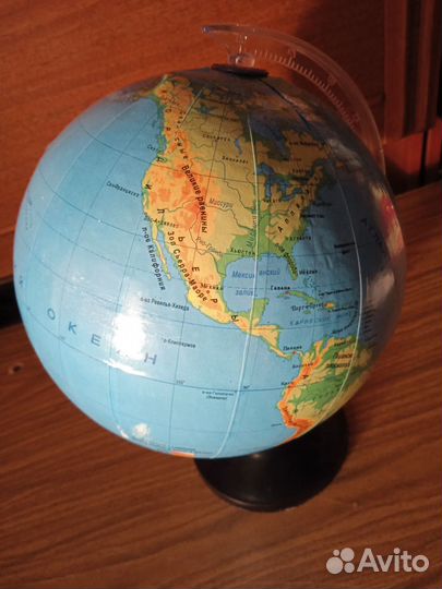 Глобус. Цветы, матрёшки