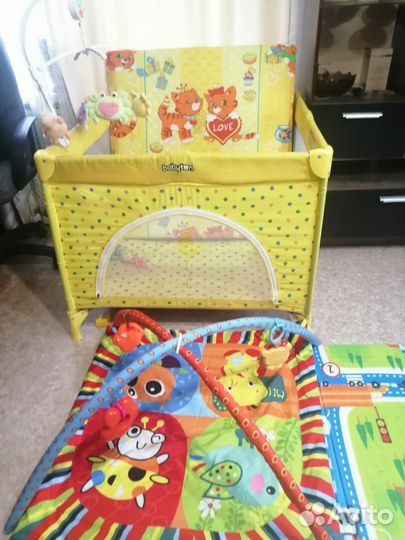 Манеж с матрасом