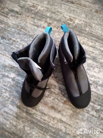 Лыжные ботинки