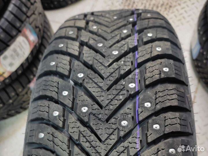 Nokian Tyres Hakkapeliitta 10p SUV 215/65 R16 102T