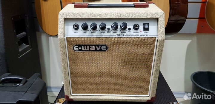 E-wave WA-15 - комбо для электроакустики, 15 вт