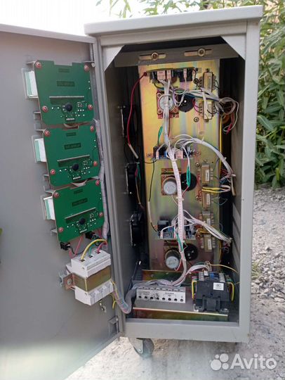 Трёх фазный напряжения