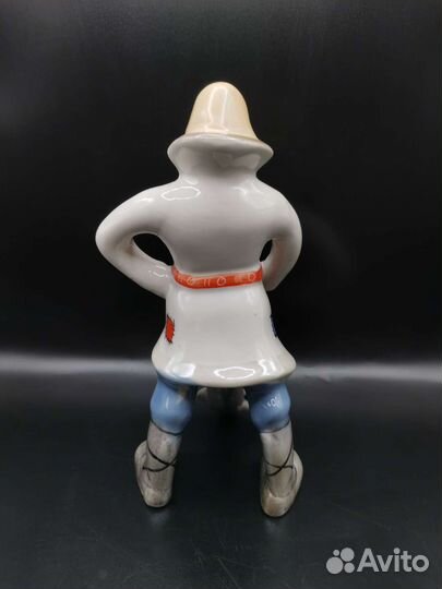 Статуэтка Емеля с щукой Сысерть Фарфор СССР