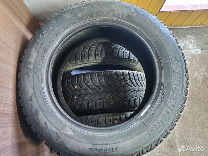 Bridgestone Blizzak Spike-01 185/60 R14 82T