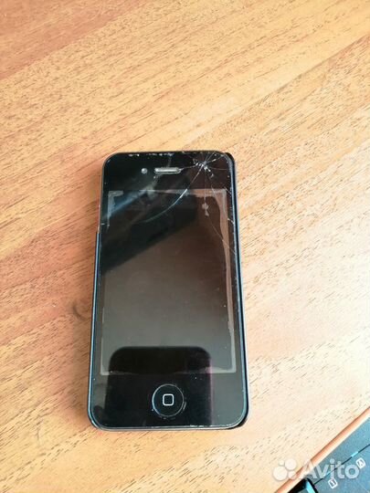 Телефон iPhone 4s