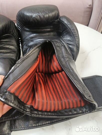 Боксерские перчатки Ultimatum Boxing 14 oz кожа