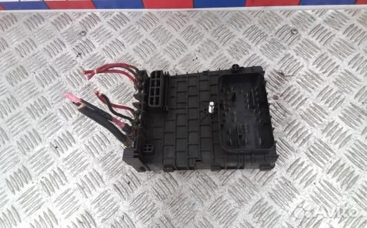 Блок предохранителей volkswagen passat B6 (SEA33M1