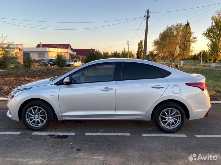 Hyundai Solaris 1.6 AT, 2019, 30 000 км