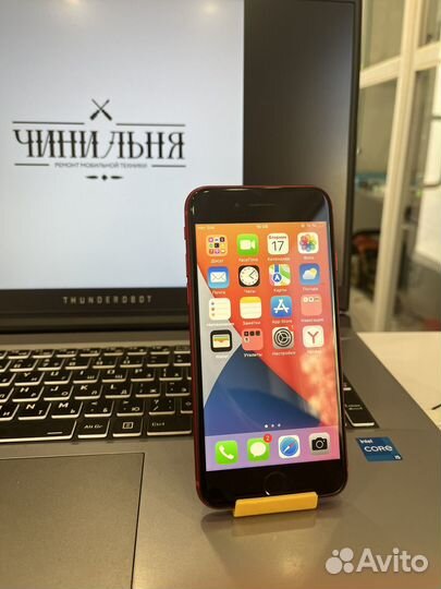 iPhone 8, 64 ГБ
