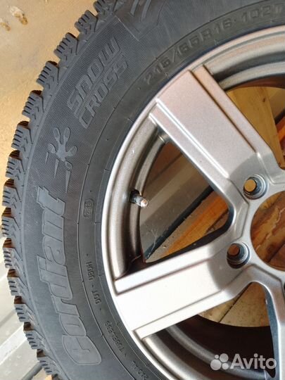 Колёса Cordiant Snow Cross 215/65 R16 на Ниву