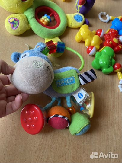 Развивающие игрушки пакетом