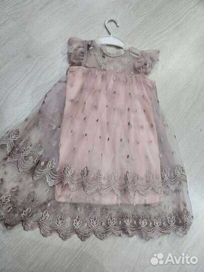 Платье для девочки нарядное 98-104