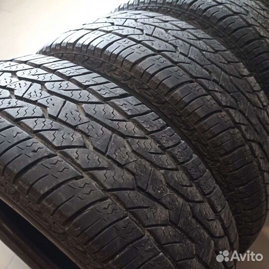 Maxxis Bravo AT-771 215/65 R16