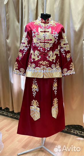 Китайский национальный мужской костюм