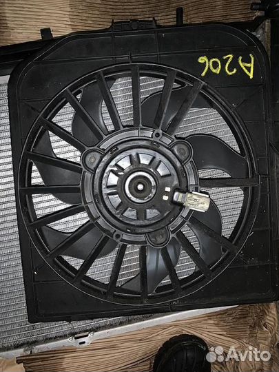 Диффузор вентилятора dodge Grand Caravan 2001-200