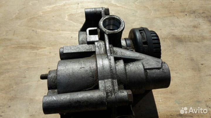 Ускорительный клапан EBS Mercedes Benz Actros MP1