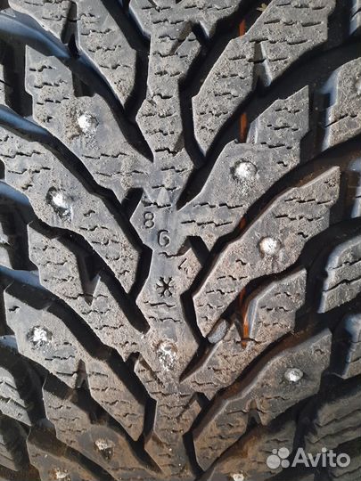 Nokian Tyres Hakkapeliitta 9 215/60 R16