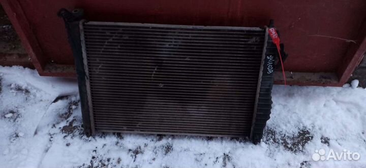 Радиатор охлаждения Шевроле Авео 1,2 16 кл