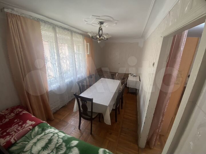 2-к. квартира, 42 м², 1/3 эт.