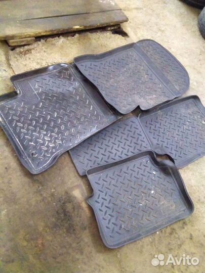 Автомобильные коврики Renault