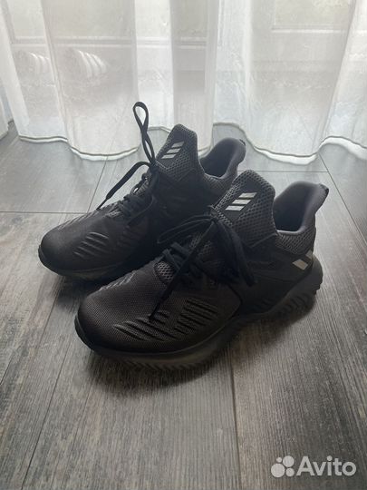 Кроссовки adidas