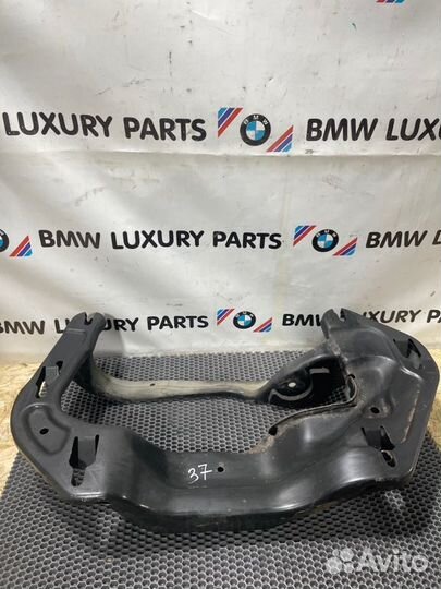 Опора балка АКПП Bmw Х6 3.0 N55B30 2011