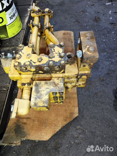 Клапан рыхлителя Komatsu D375A-5