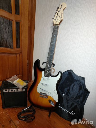 Электро гитара с комбиком Musonic Stratocaster