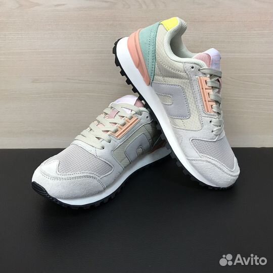 Кроссовки Sprandi P226-2 бежевые женские