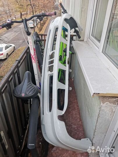 Бампер на Corolla ae 100