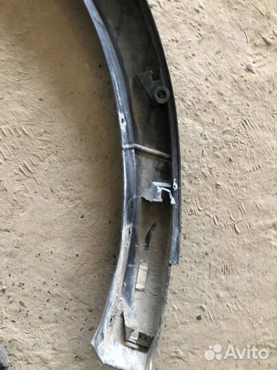 Накладка крыла Ford Explorer 5 2010 FB5378291C21A