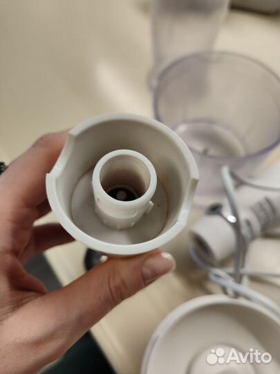 Блендер Redmond требует ремонта