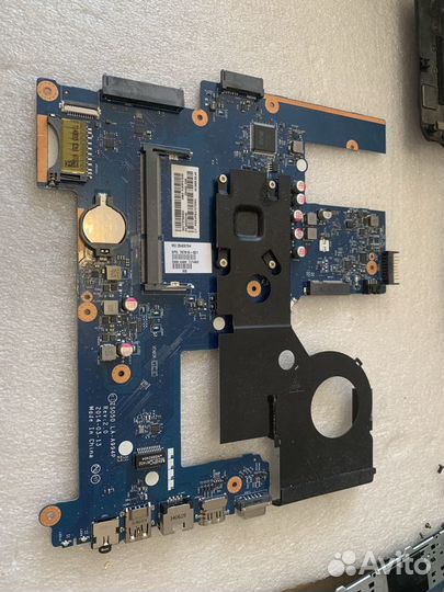 Материнская плата HP LA-A994P под восстановление