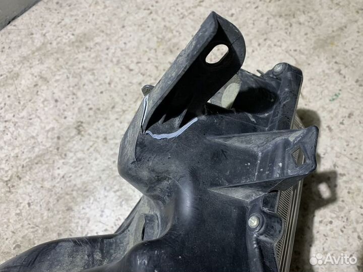 Фара Toyota Land Cruiser Prado