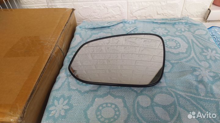 Стекло зеркала Тойота Рав4 40 левое оригинал