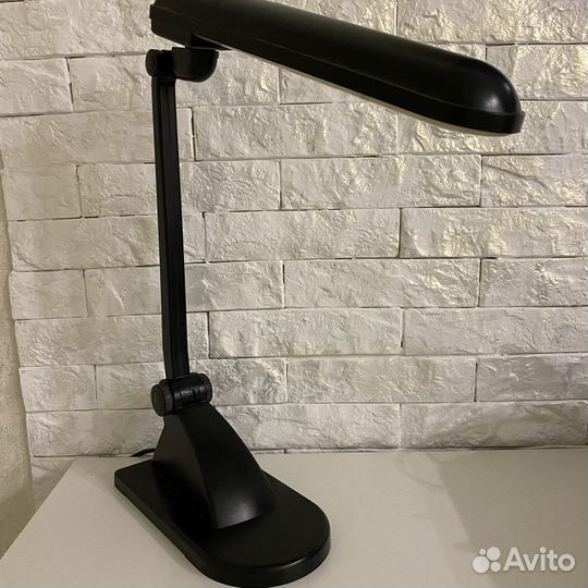 Лампа настольная