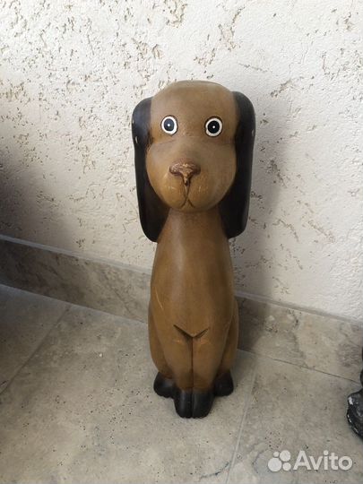 Статуэтка собака из дерева ручная работа