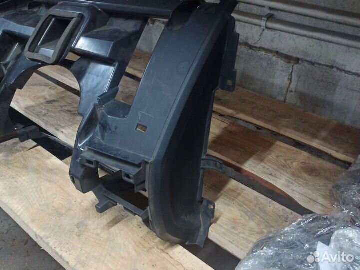 Торпедо Range Rover Sport