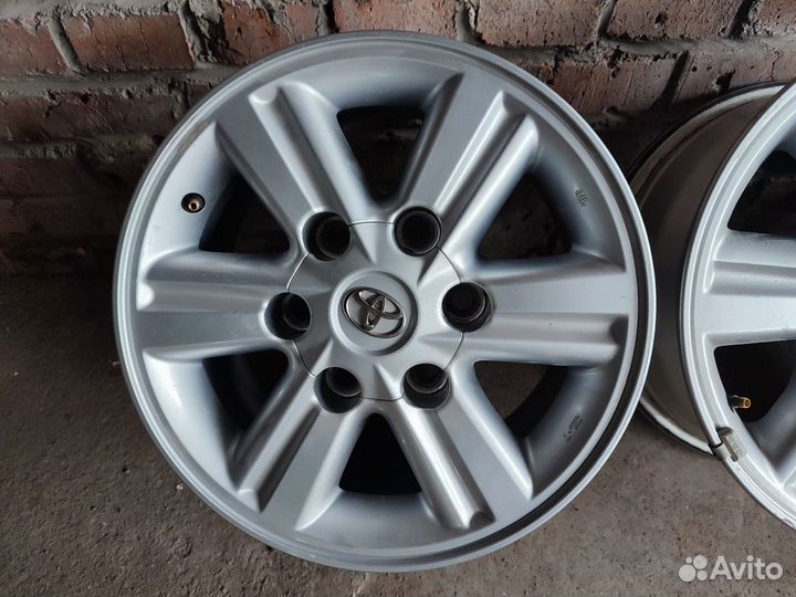 Оригинальные литые диски Toyota Hilux R15 6х139.7