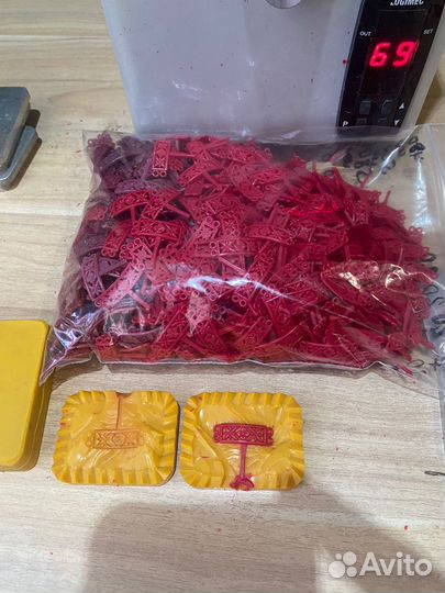 Восковщица (ювелир )