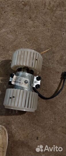 Новый оригинальный Моторчик печки bmw х5 е53, e39