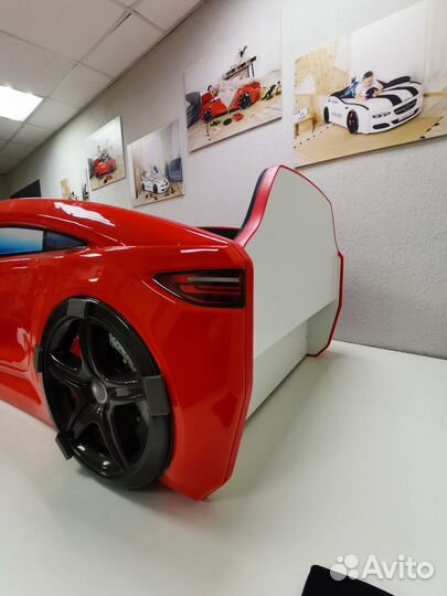 Кровать машинка