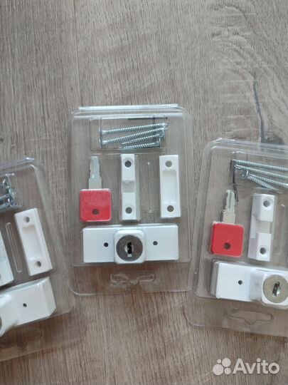 Детские замки на окна новые