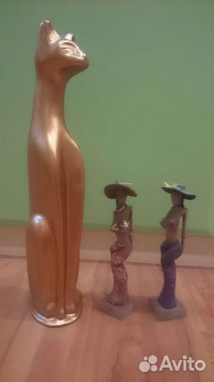 Статуэтки