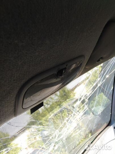 Плафон салона Ford Fiesta 4