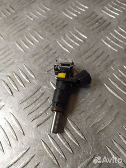 Форсунка Peugeot 308 универсал 1.6 EP6 2010