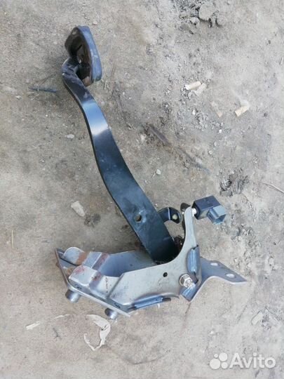 Педаль тормоза хендай сантафе 2