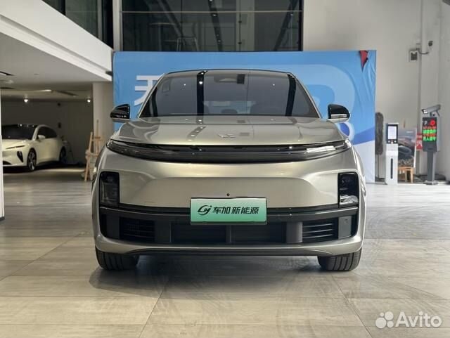 LiXiang L7 1.5 AT, 2023, 10 000 км